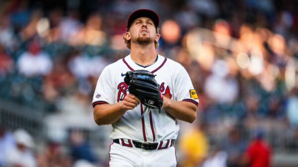 哈登率领快船大胜尼克斯，重返西部前六.