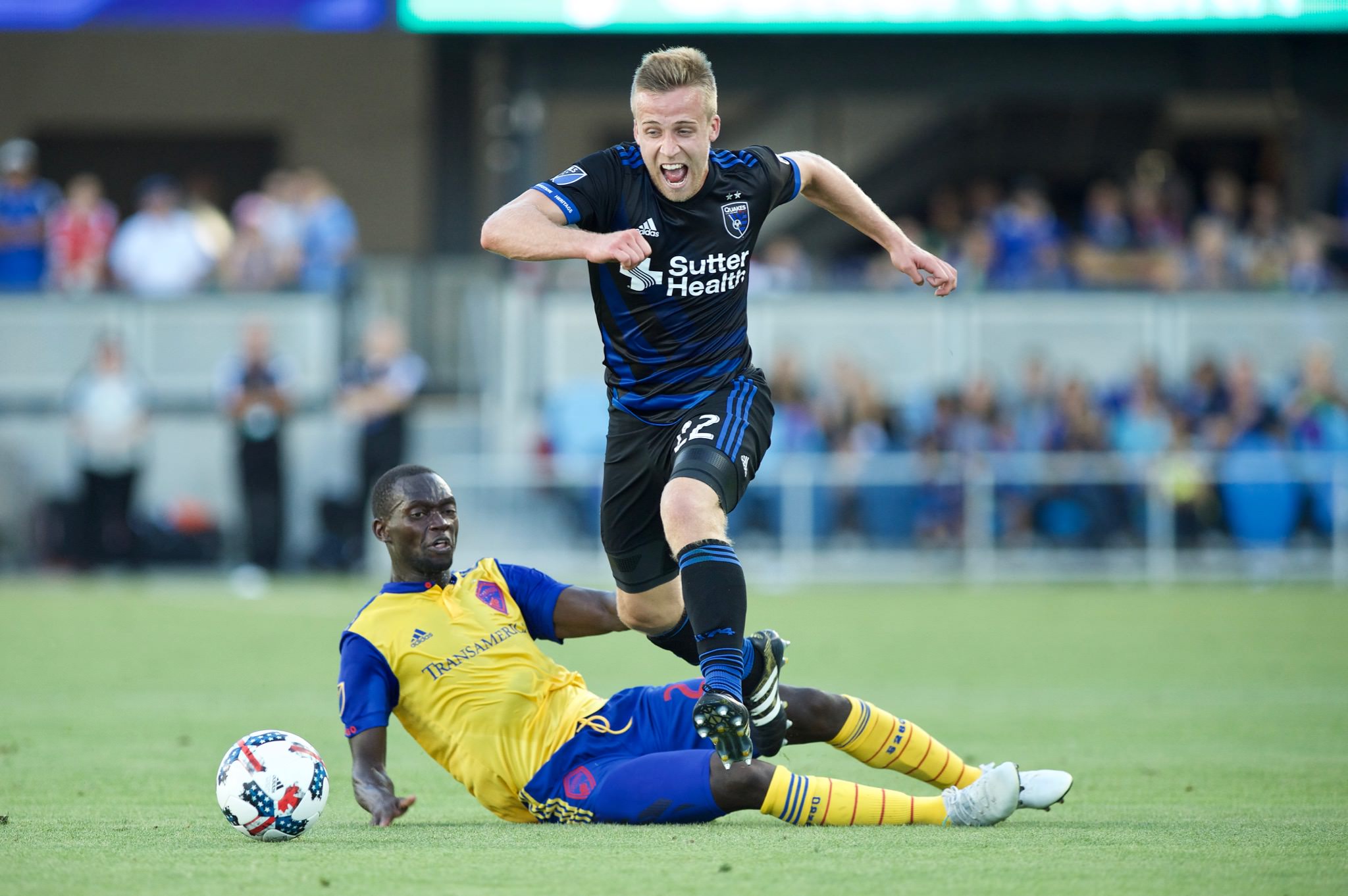 联手梅西？博格巴与贝克汉姆合影流出.